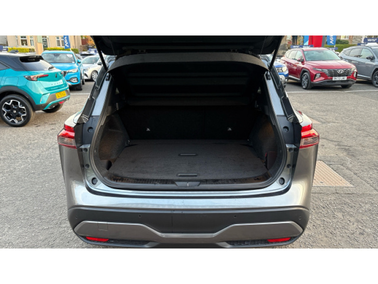 Nissan Qashqai 1.3 DiG-T MH N-Connecta 5dr Petrol Hatchback